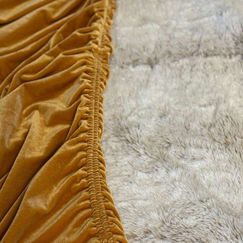 House of Harlow 1960 Mustard Maxi Skirt - Picture 7 of 8